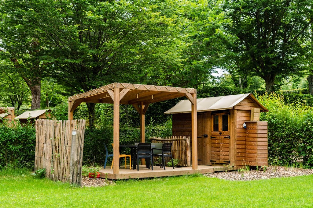 Camping La Garangeoire - Castels Premium Suite avec Sanitaire Individuel et Cuisine
